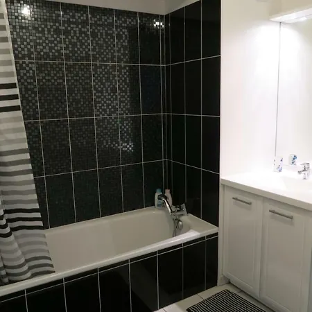 Appartement F3 avec Parking privée Saint-Priest  Esterno foto