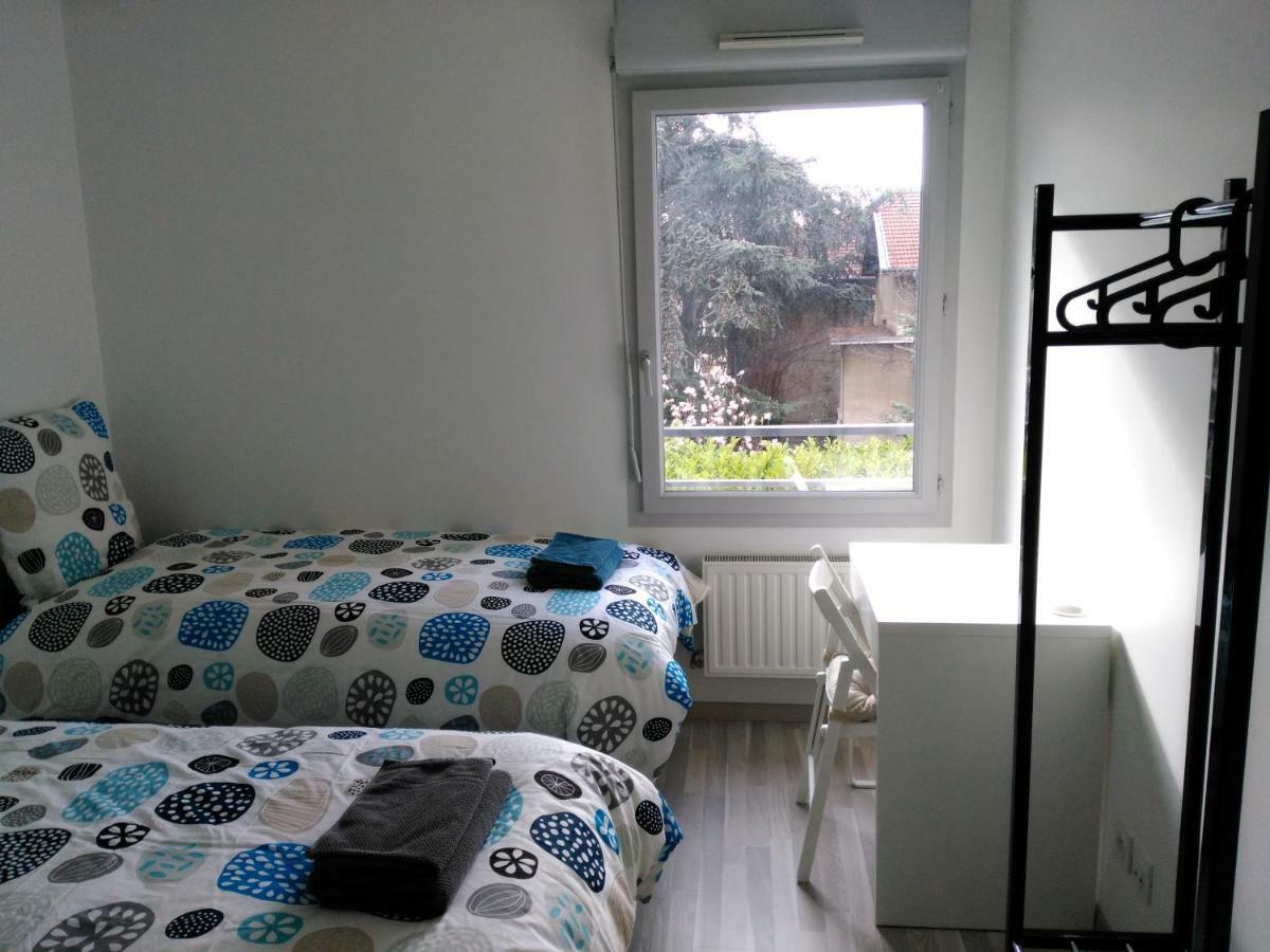 Appartamento F3 Avec Parking Privée Saint-Priest (Rhone)