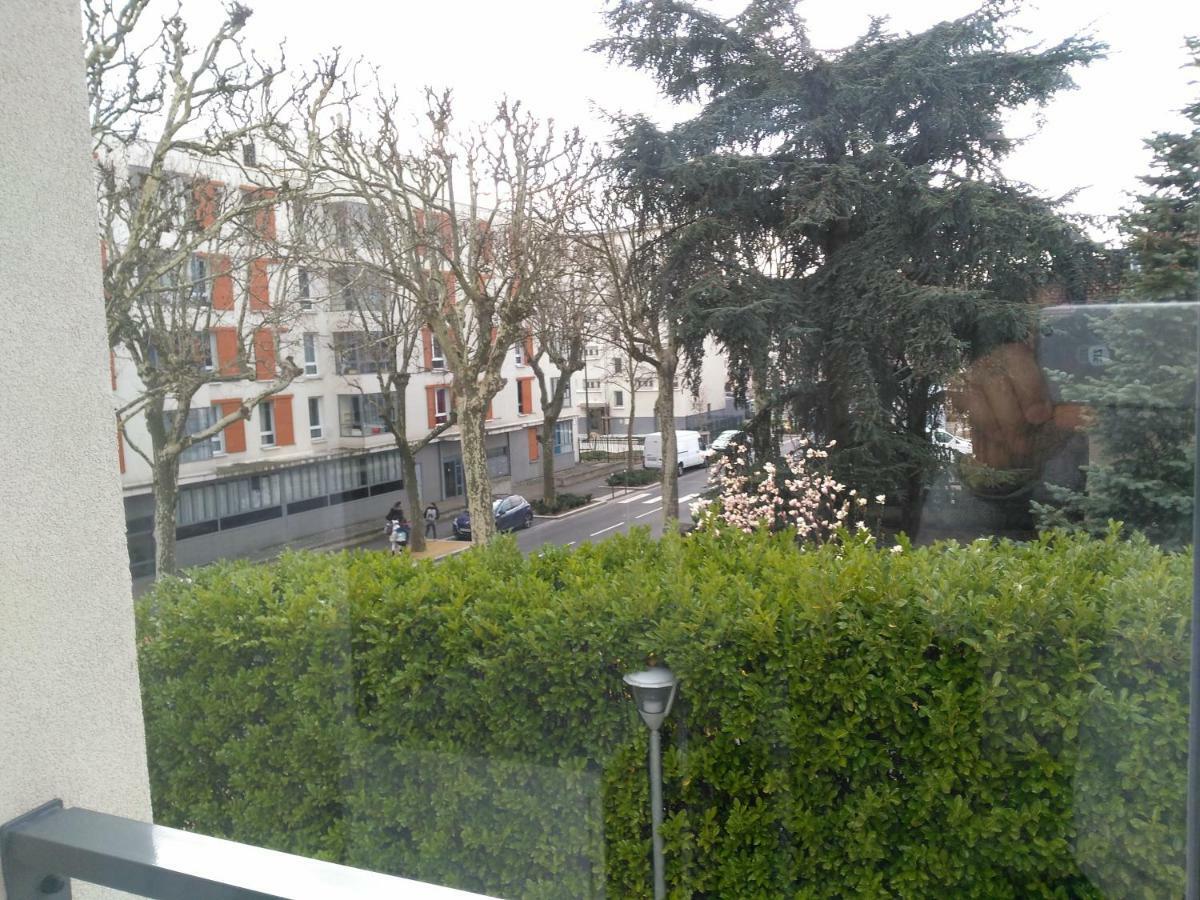 F3 Avec Parking Privée *